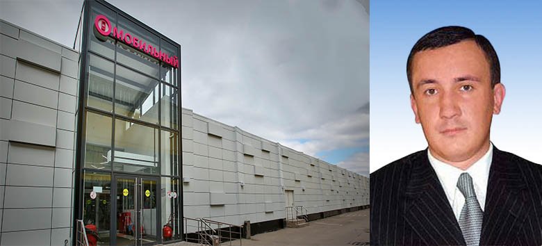 Early trading rows at Savelovsky market, 1990s archive